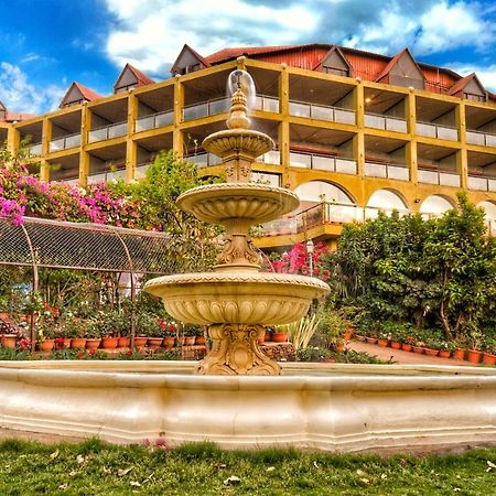 Ravine Hotel Панчгани Екстериор снимка