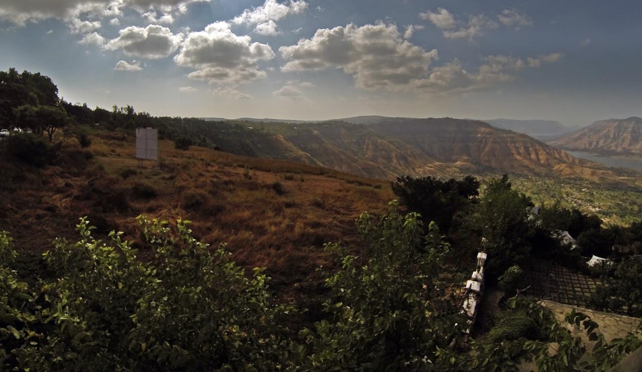 Ravine Hotel Панчгани Екстериор снимка