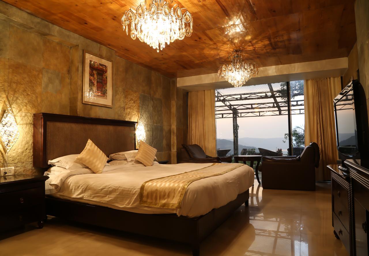 Ravine Hotel Панчгани Екстериор снимка