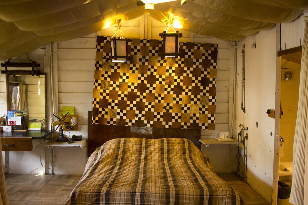 Ravine Hotel Панчгани Стая снимка