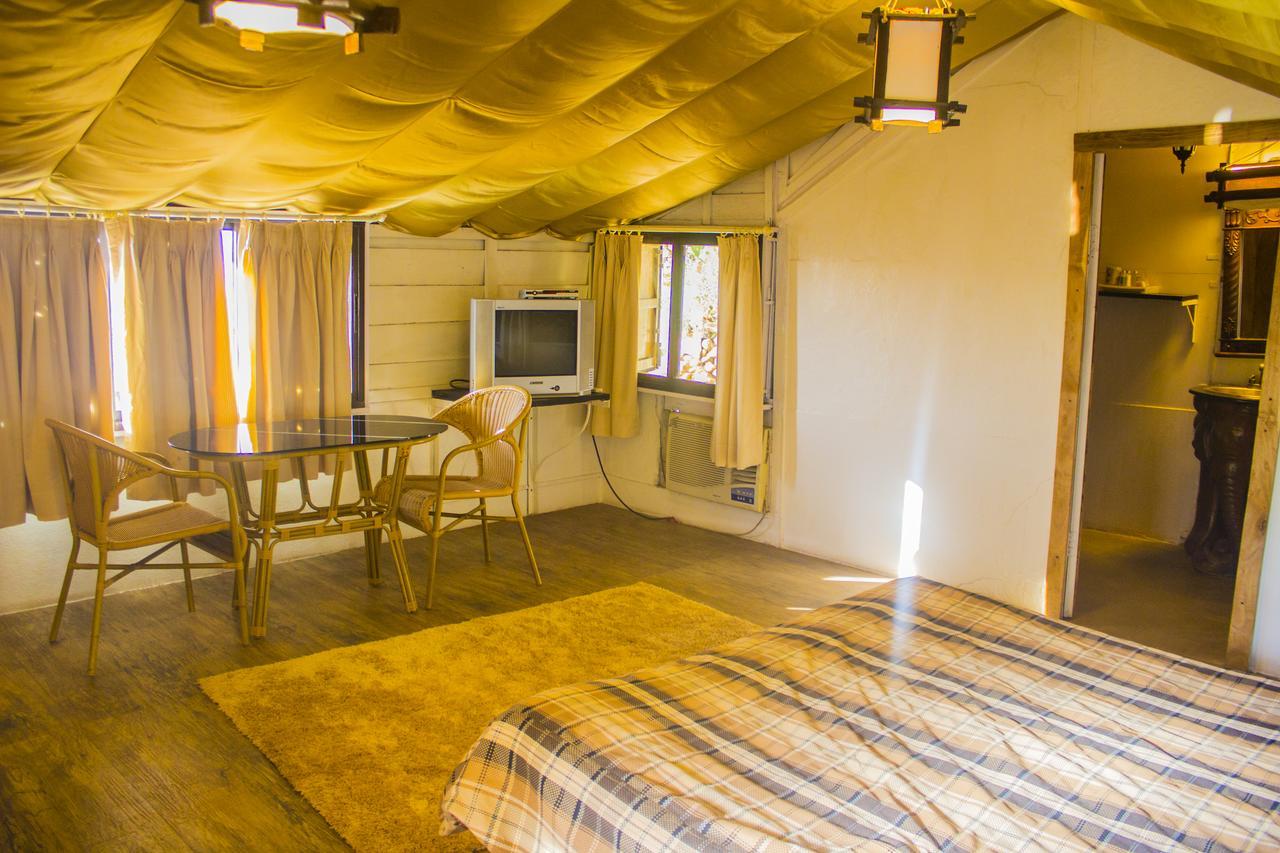 Ravine Hotel Панчгани Екстериор снимка